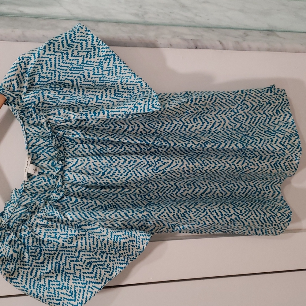 😎 Banana Republic flowy silk top